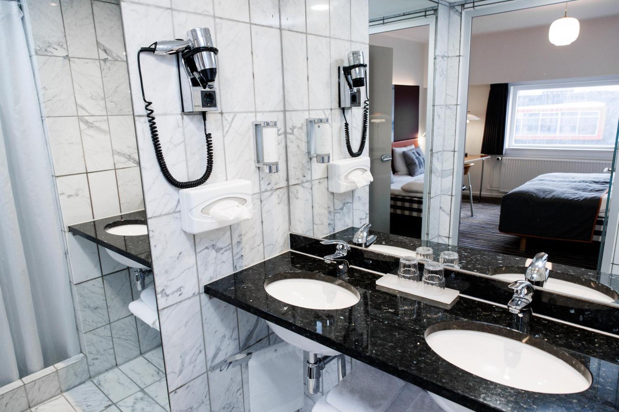 Hotel Hans Egede Нуук Экстерьер фото